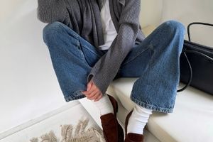 Які шкарпетки носити під укорочені джинси? фото